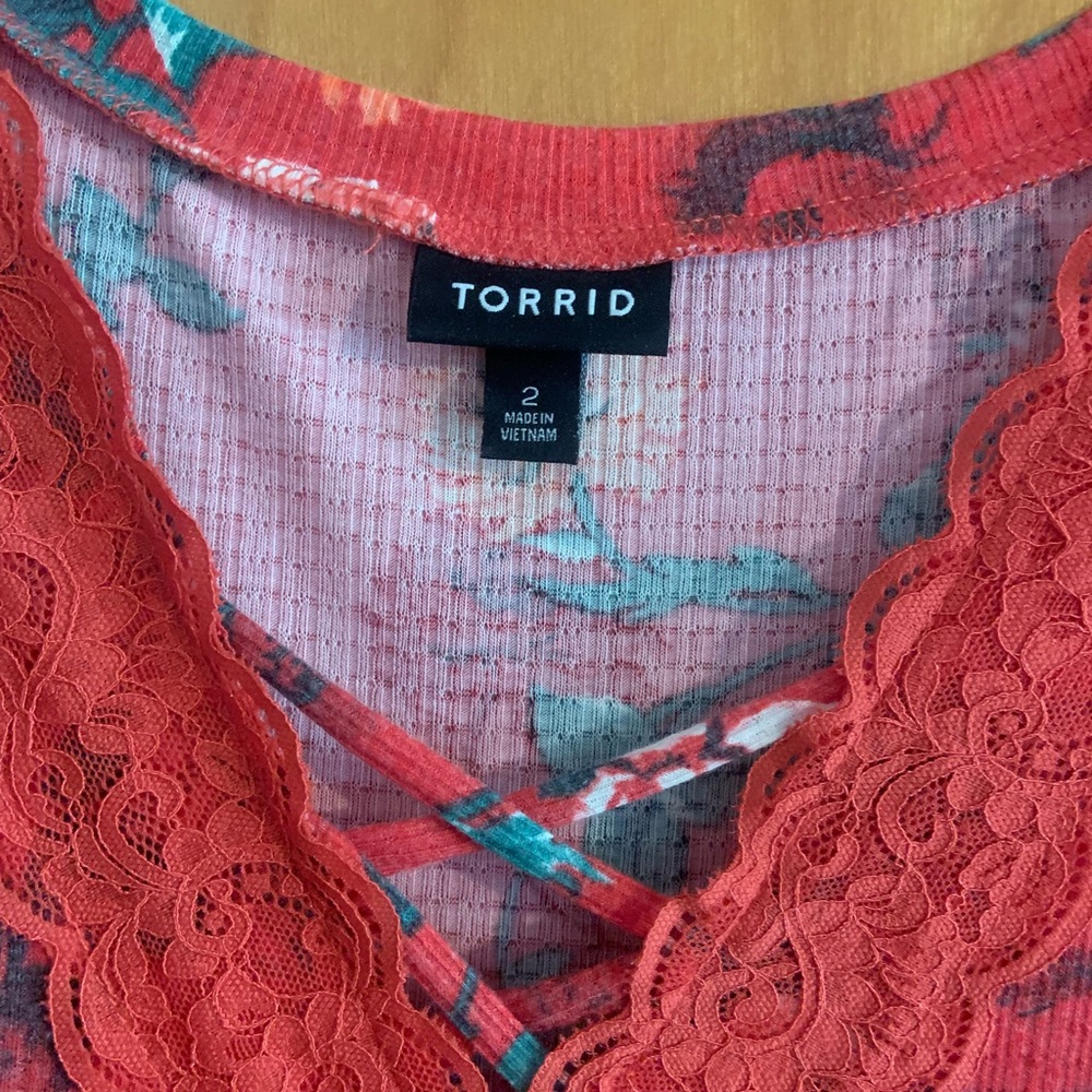 Torrid pretty top! - Picture 3 of 3